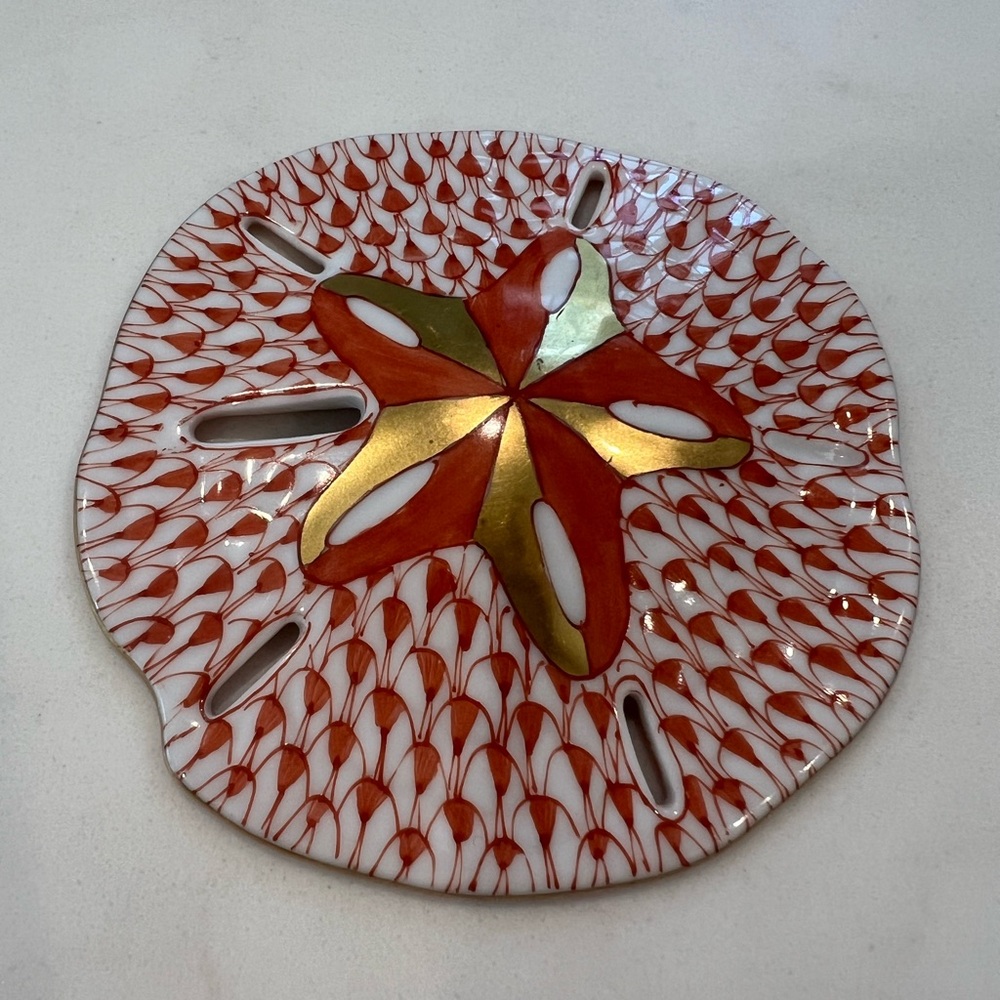 Herend rust fishnet sand dollar item 15594